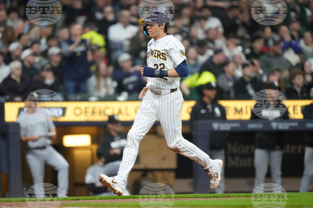 White Sox Brewers Baseball