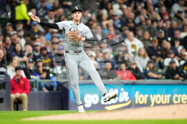 White Sox Brewers Baseball
