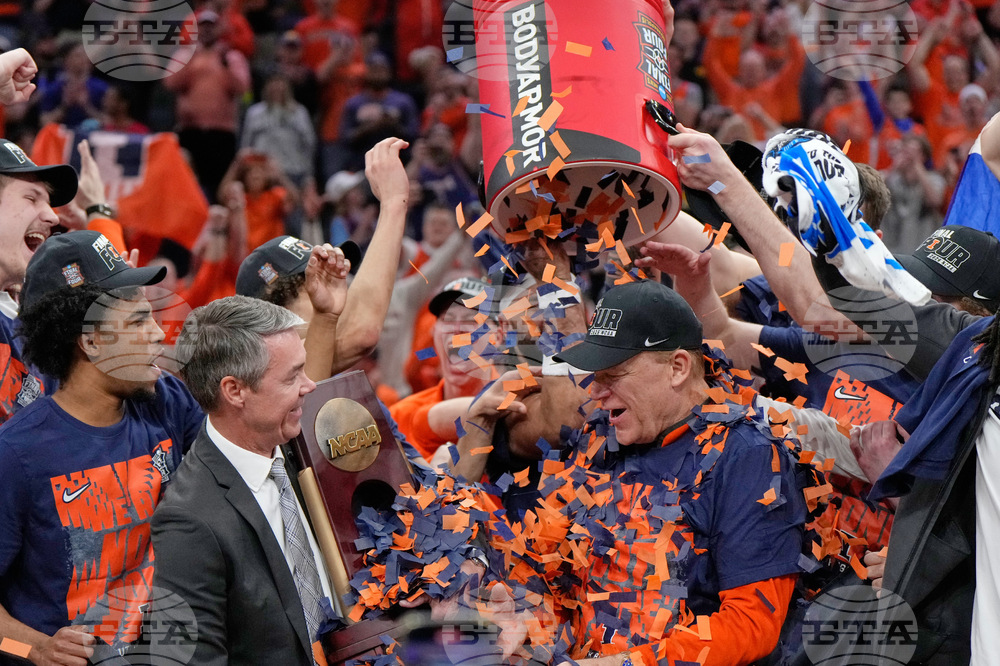 NCAA Iowa Illinois Basketball