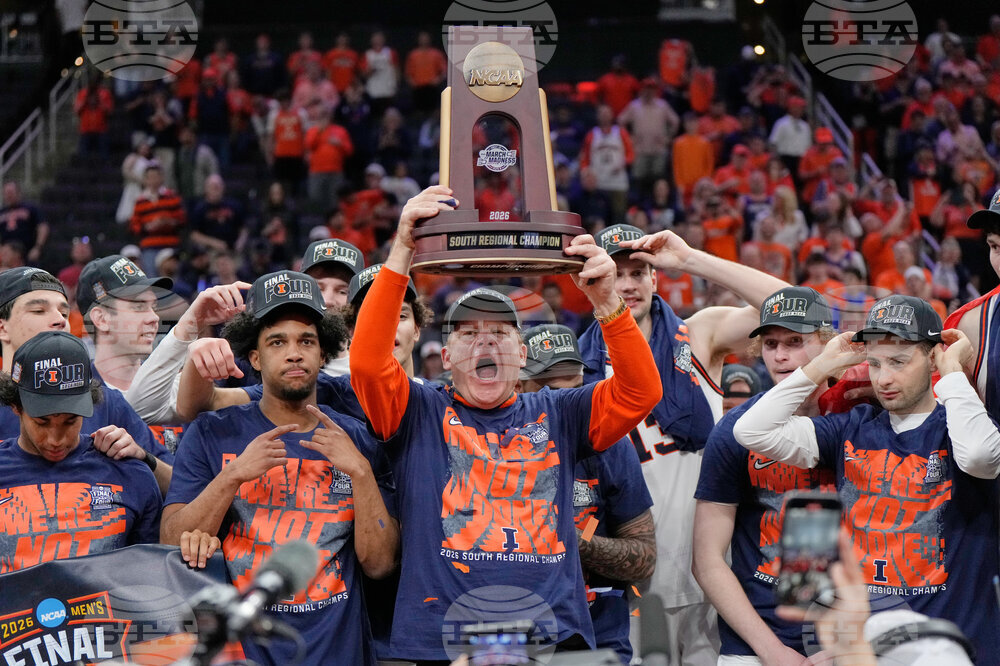 NCAA Iowa Illinois Basketball