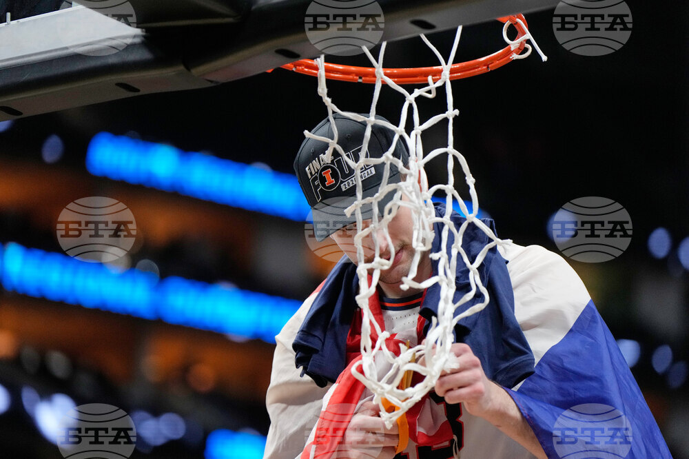 NCAA Iowa Illinois Basketball