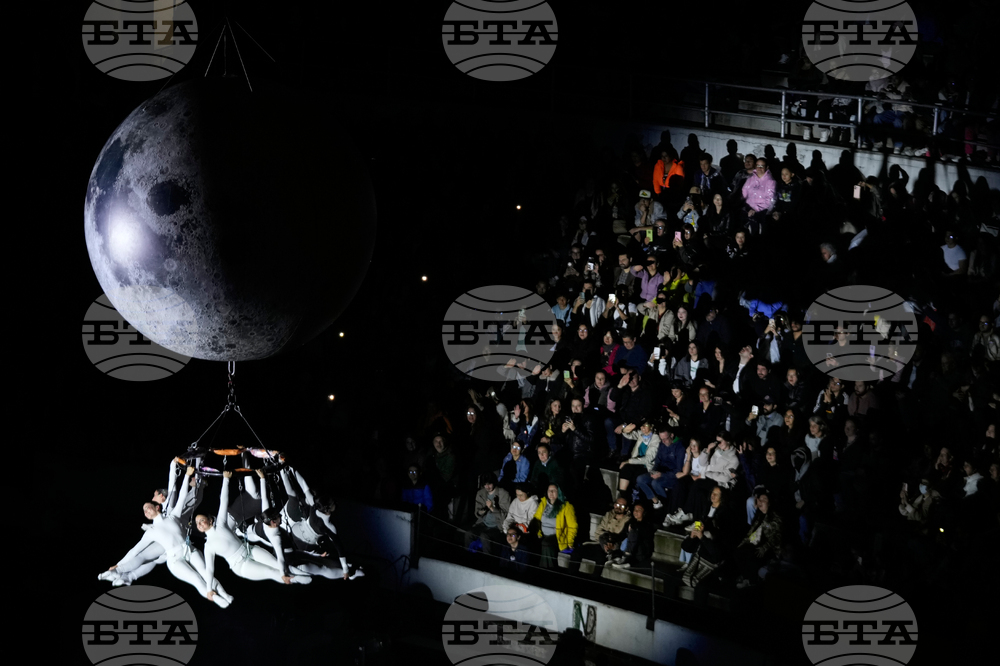 APTOPIX Colombia Fine Arts