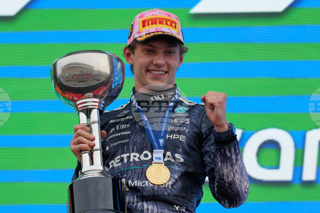 19-годишният Кими Антонели грабна втора поредна победа във Формула 1, след като триумфира за Гран при на Япония