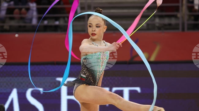 Шесто и осмо място за Стилияна Николова на финалите на бухалки и на лента на Световната купа по художествена гимнастика в Баку