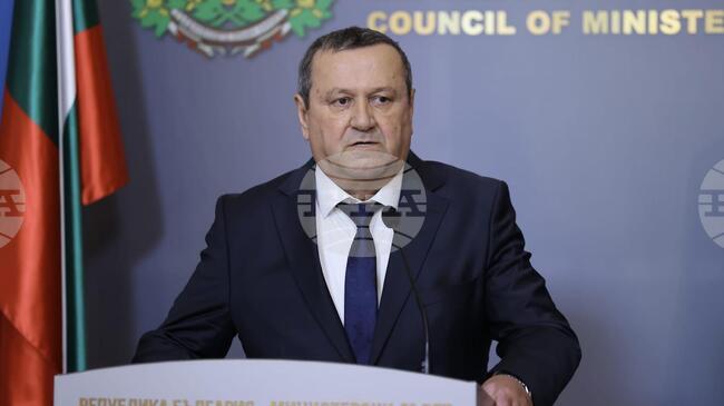 Social Policy Minister Says Caretaker Government's Goal Is to Avoid Crisis Affecting People's Daily Lives