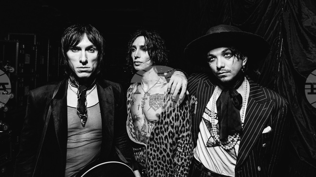 Palaye Royale е специален гост на концерта на Breaking Benjamin в София