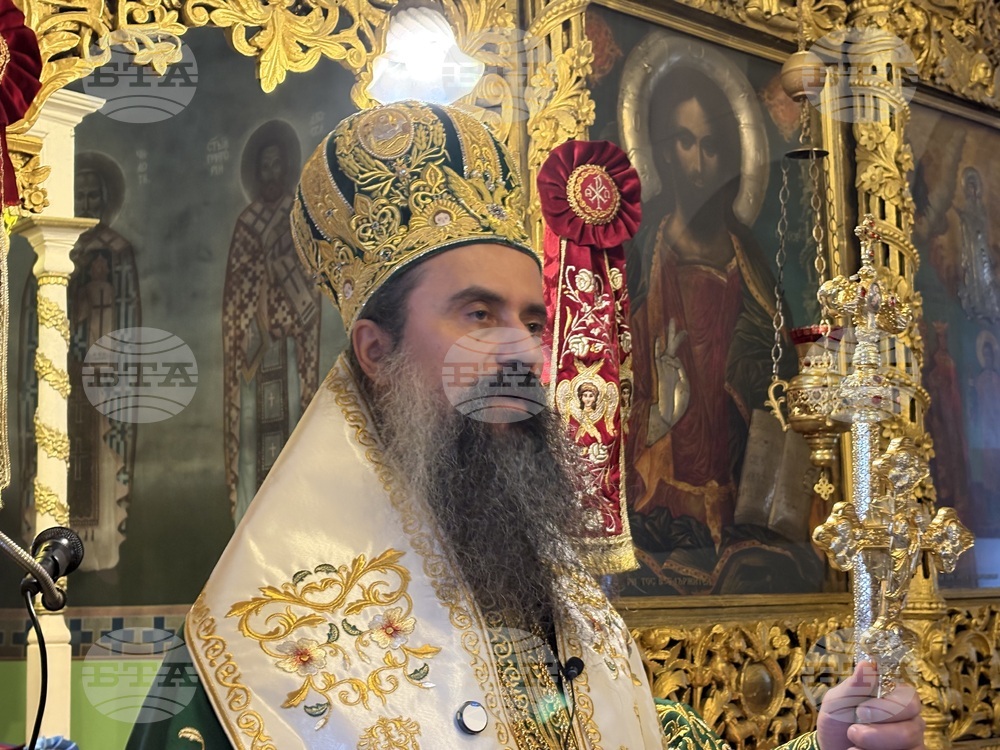 Самоков - патриарх Даниил - храм "Покров Богородичен" - литургия