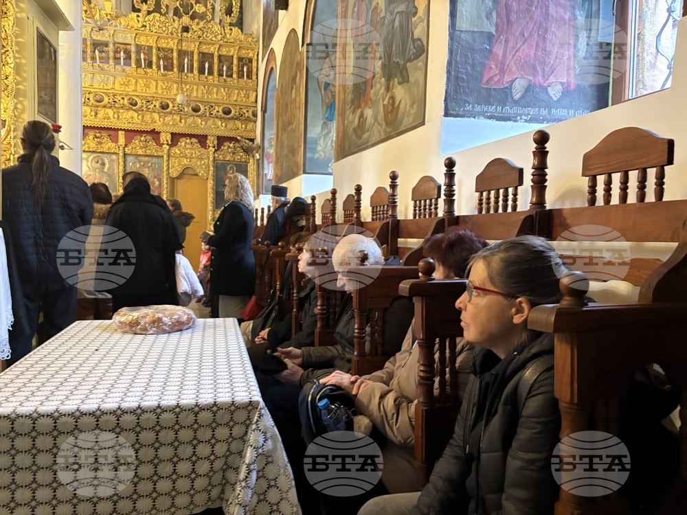 Самоков - патриарх Даниил - храм "Покров Богородичен" - литургия