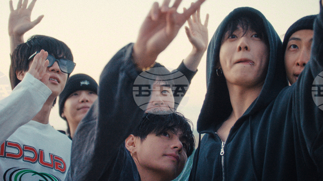 Кей-поп групата BTS оглави музикалните класации във Великобритания с новия си албум