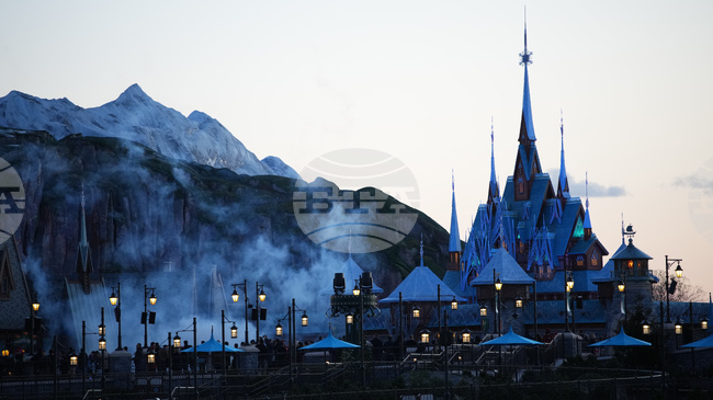 „Дисни“ откри „Светът на Замръзналото кралство“ в своя парк в Париж в рамките на мащабна инвестиция и с нов главен изпълнителен директор