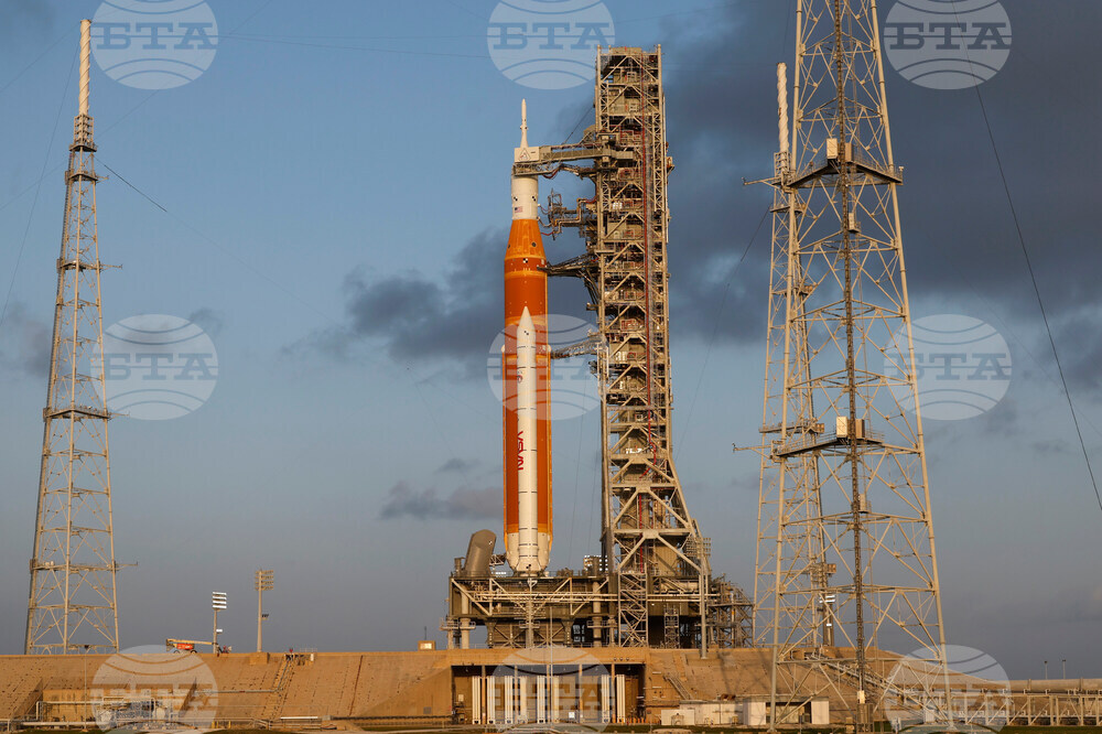 NASA Artemis Moonshot