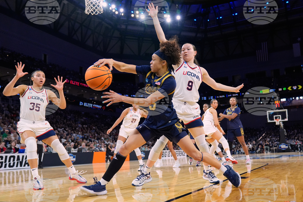 NCAA Notre Dame UConn Basketball