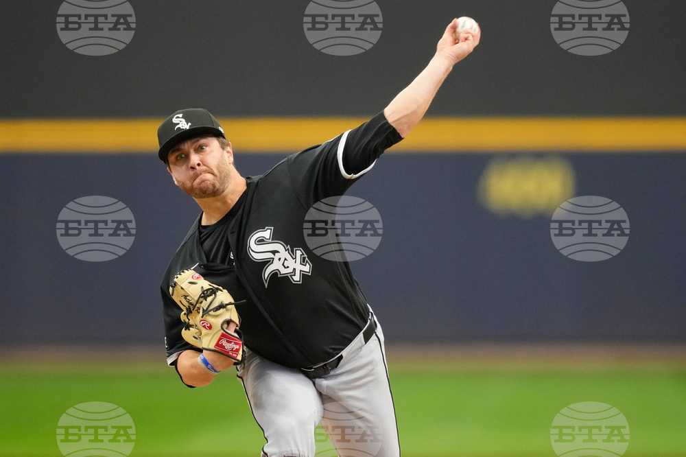 White Sox Brewers Baseball