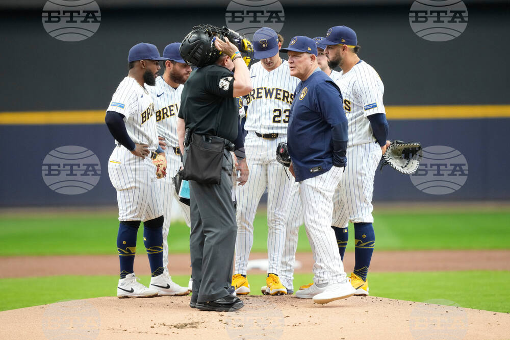 White Sox Brewers Baseball