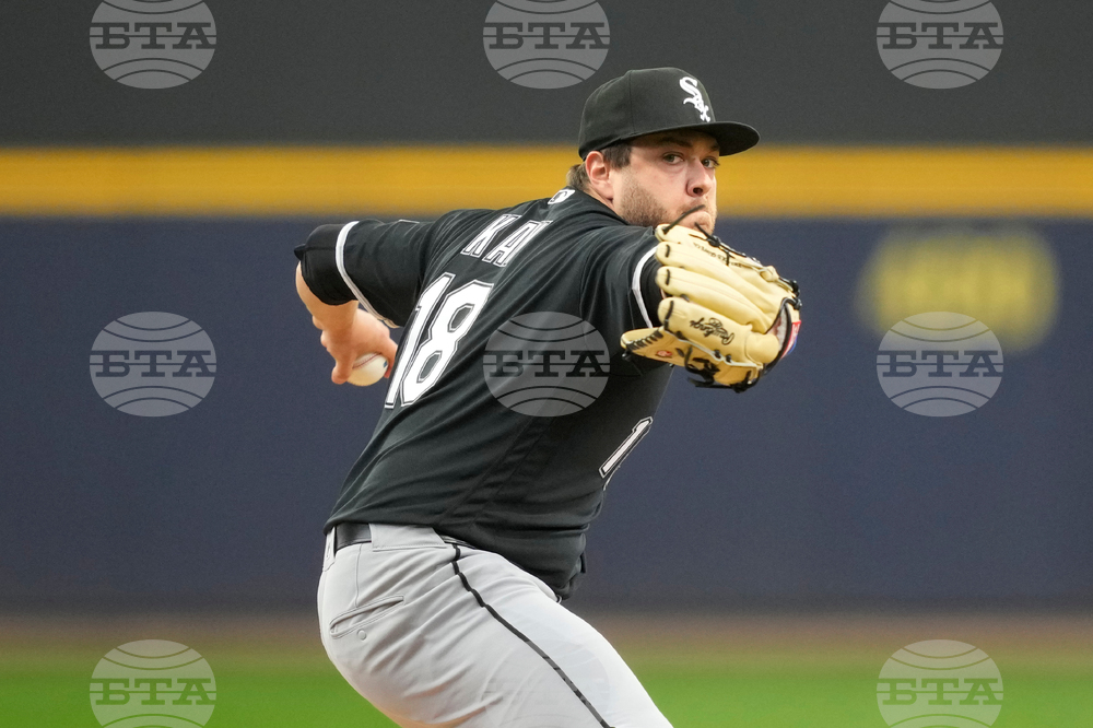 White Sox Brewers Baseball