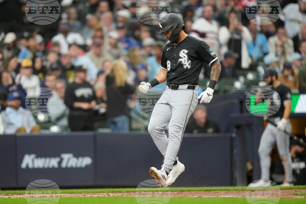 White Sox Brewers Baseball