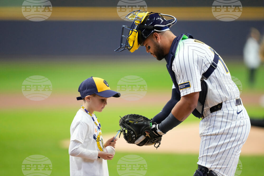 White Sox Brewers Baseball