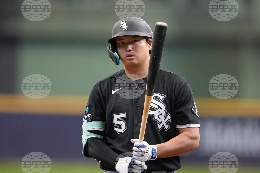 White Sox Brewers Baseball