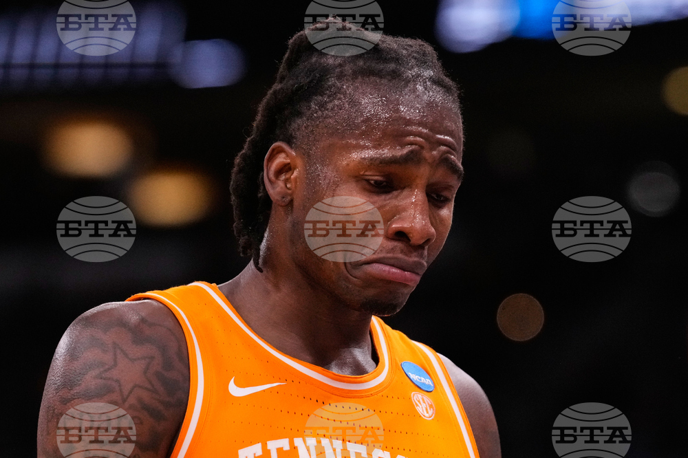 APTOPIX NCAA Tennessee Michigan Basketball