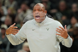 Clippers Bucks Basketball