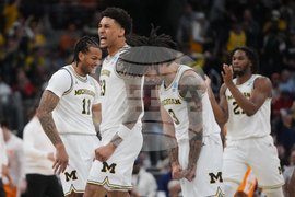 APTOPIX NCAA Tennessee Michigan Basketball