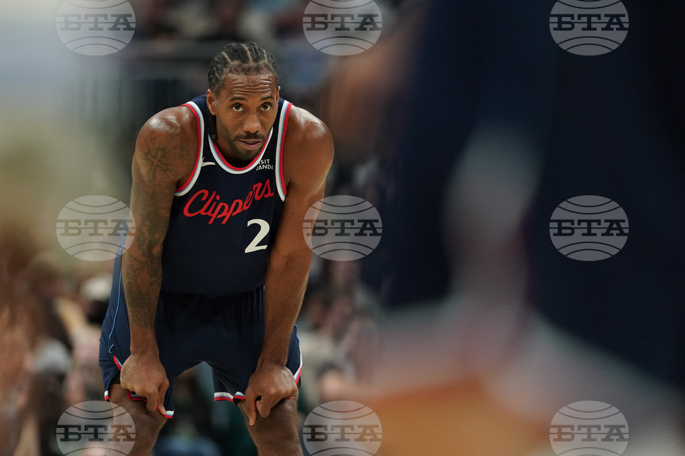 Clippers Bucks Basketball