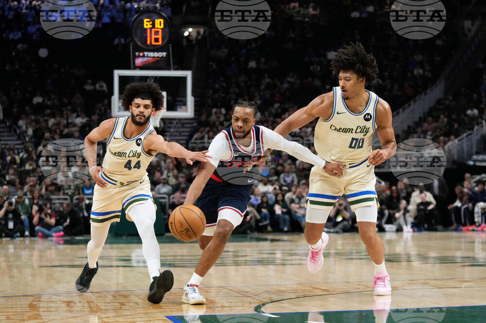Clippers Bucks Basketball