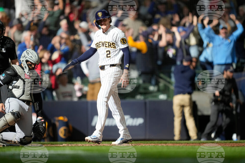 White Sox Brewers Baseball