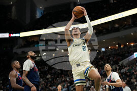 Clippers Bucks Basketball