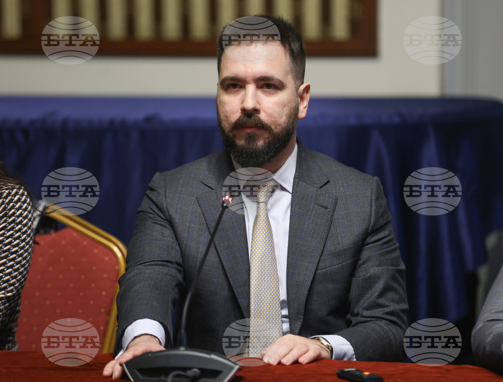 Централен военен клуб - вноса на работна ръка - кръгла маса - Стоян Панчев