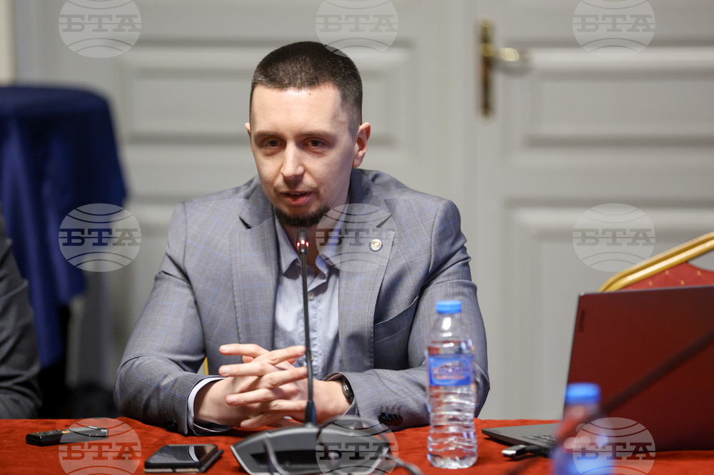 Централен военен клуб - вноса на работна ръка - кръгла маса - Георги Вулджев