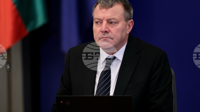 На всяка избирателна секция ще бъде поставен QR код, който да улеснява незрящите хора, съобщи зам.-министърът на електронното уплавелние 