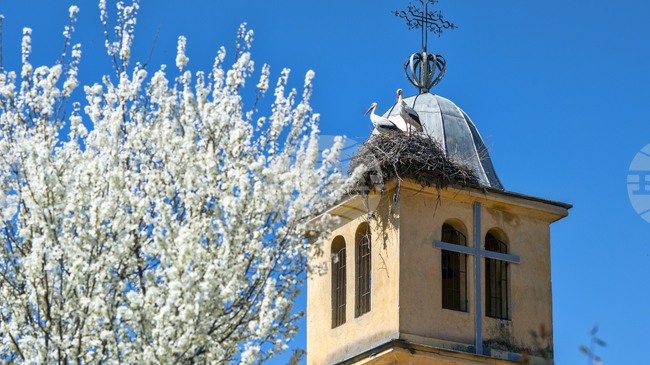 Документалната поредица „Достойно ест“ разказва историята на християнството в България