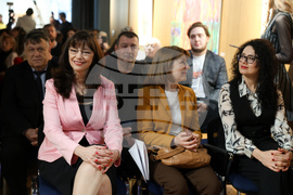 „Ком-Емине“ - сериал - премиера