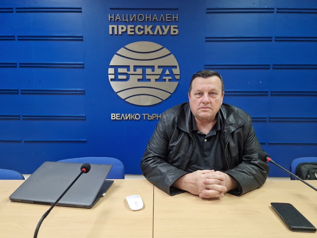 Пресконференция на бившия директор на ДФ "Земеделие" във Велико Търново Тодор Тодоров с нови факти по серията дела за неговото уволнение