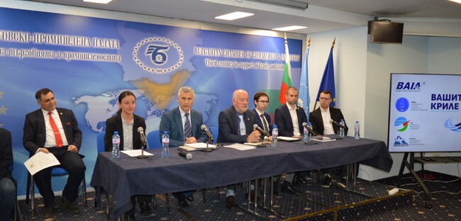 Министър Младенова: България има потенциал да е лидер в космическите технологии, авиацията и роботиката 