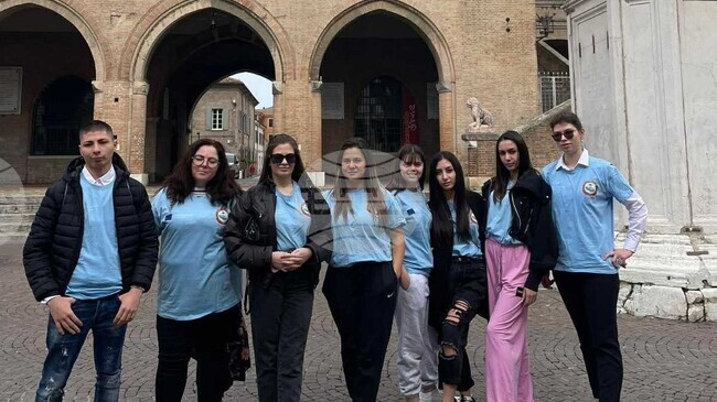 Ученици от Търговската гимназия в Свищов се обучават в Италия в областта на туризма