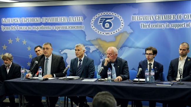 Зам.-министър Недялков: В момент на криза е важно авиационният сектор да говори в един глас