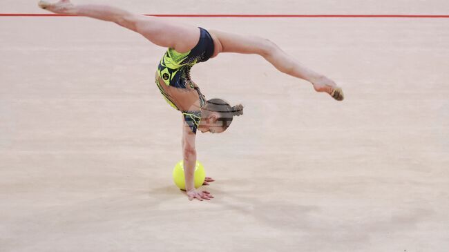 Стилияна Николова спечели сребърен медал на финала на топка на Световната купа по художествена гимнастика в София