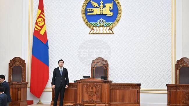 МОНЦАМЕ: Постоянна комисия на монголския премиер подкрепи кандидатурата на Ням-Осорън Учрал за премиер