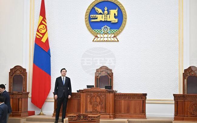 МОНЦАМЕ: Постоянна комисия на монголския парламент подкрепи кандидатурата на Ням-Осорън Учрал за премиер