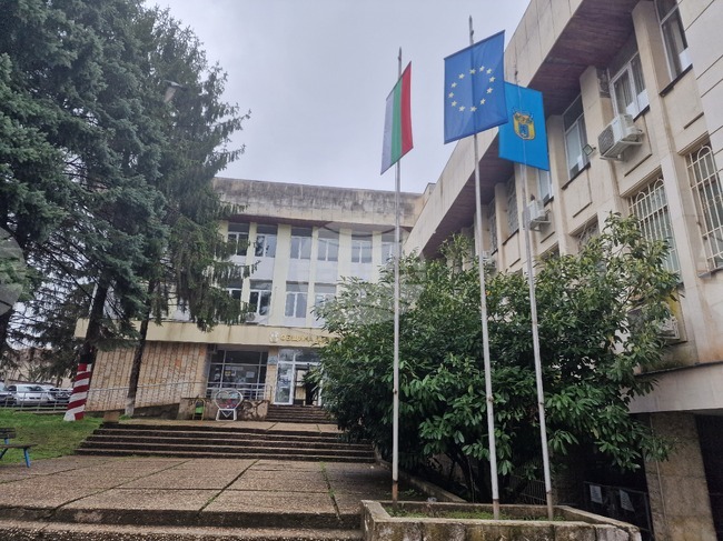 Община Лозница предлага закриване на базата за обучение в село Трапище към детската градина „Славейче“ заради липса на деца
