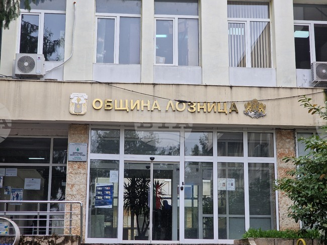 От 32 деца, подлежащи на образование в Лозница, четири са върнати в училище, останалите живеят в чужбина, отчете зам.-кметът