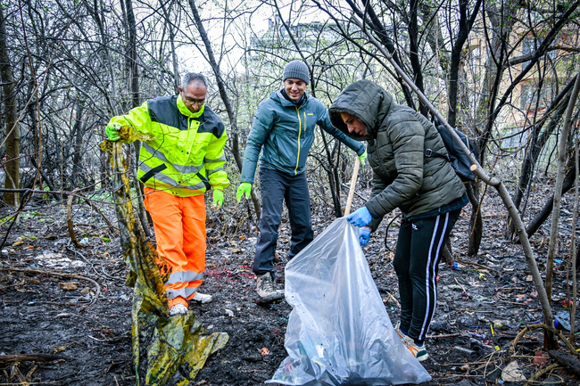СО: Близо 200 тона отпадъци бяха събрани от над 1000 доброволци в пролетното почистване на София този уикенд