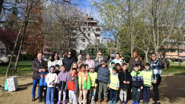 Нови дръвчета бяха засадени в Сандански в рамките на инициатива за облагородяване на градската среда