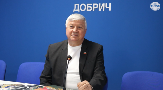 Сцената на НДК е върхът за всеки изпълнител, каза в Добрич главният художествен ръководител на ПФА "Добруджа" Стоян Господинов