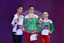 Световна купа по художествена гимнастика - награждаване - бухалки