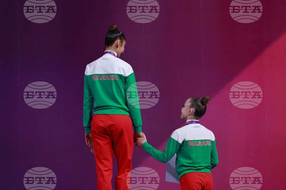 Световна купа по художествена гимнастика - награждаване - бухалки