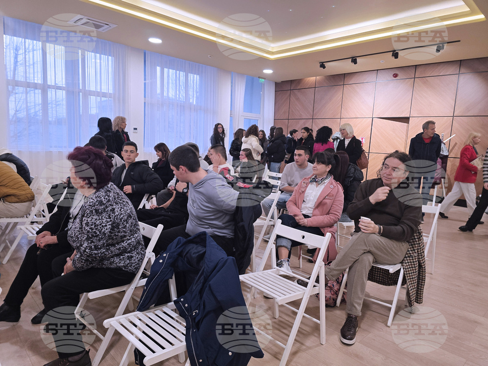 Петрич - представяне - сборник „Кота 210“