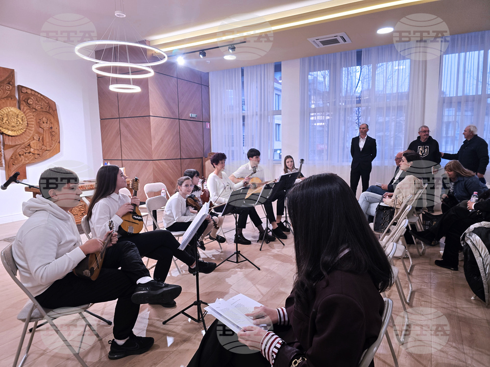 Петрич - представяне - сборник „Кота 210“